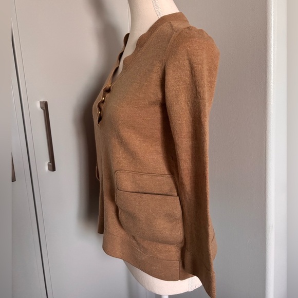 Tory Burch Tan V-Neck Sweater 100% Merino Wool - Picture 8 of 9